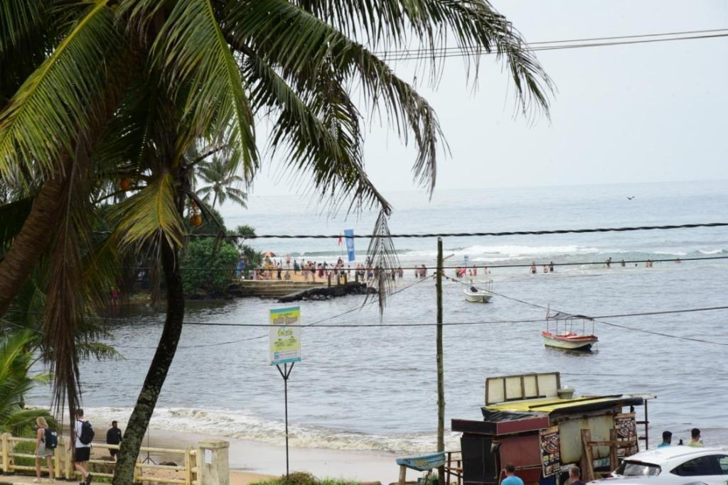 Turtle Bay Hotel Hikkaduwa Exterior photo